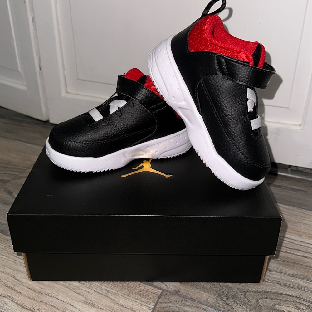 Jordan MAX AURA 3 (Toddler 7) Red/Black